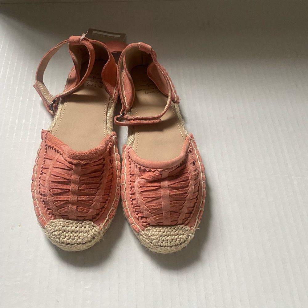 Zara kids flats in light-pink size 28– us 11 New never been worn